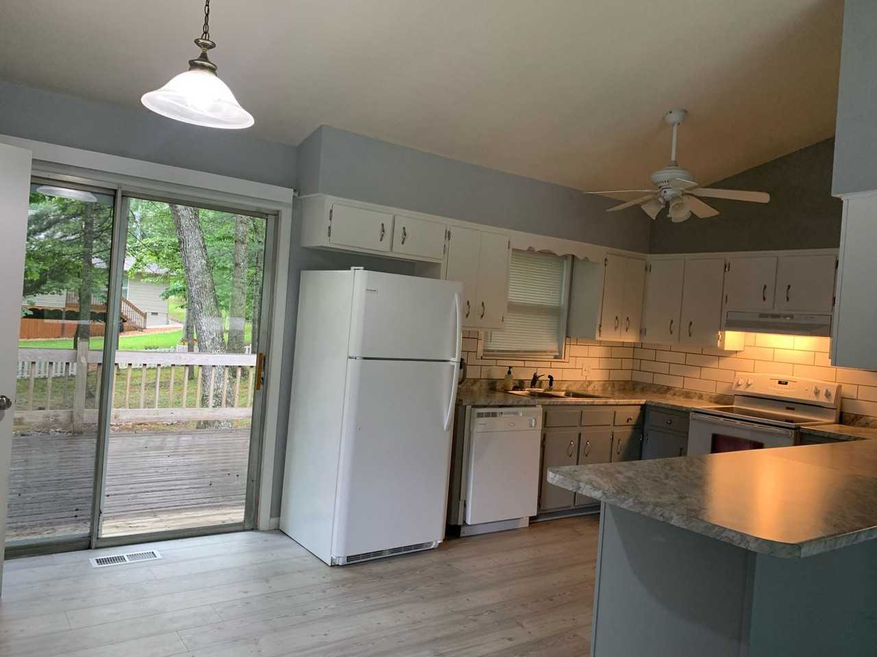 110 Jasper Dr - Photo 3 of 6