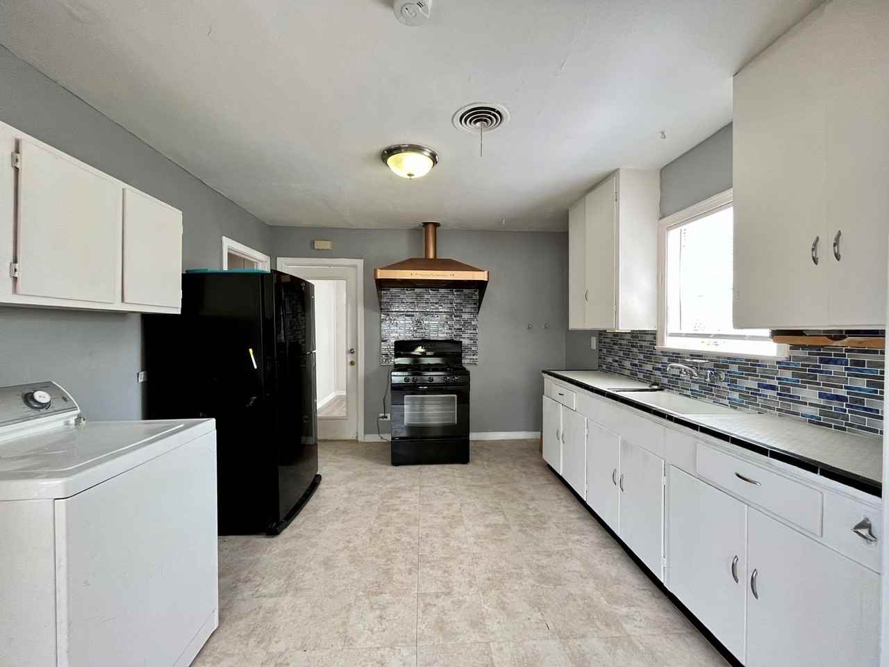 703 W Olmos Dr - Photo 6 of 12