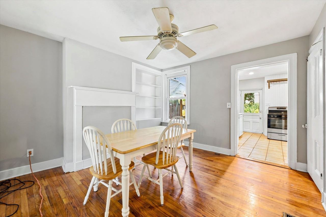 203 W Union St - Photo 6 of 20