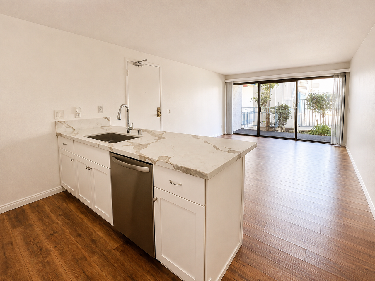 8332 Regents Rd #1H - Photo 7 of 19