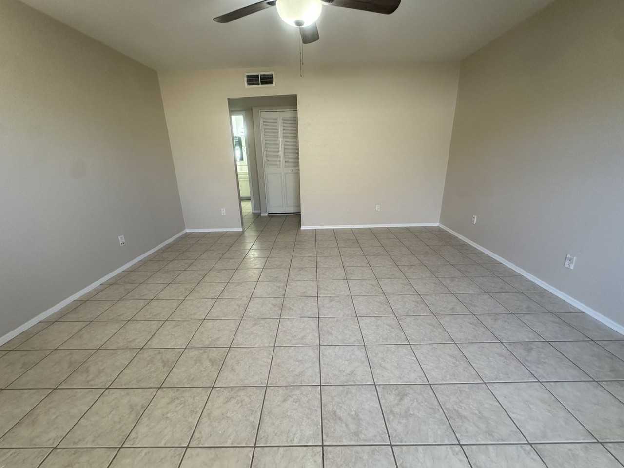1349 E Palmdale Dr - Photo 3 of 16