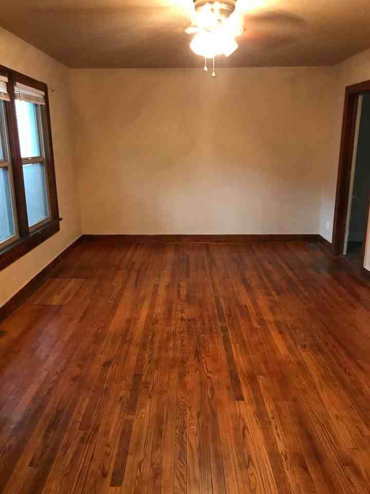 1213 N Jackson Ave - Photo 6 of 9