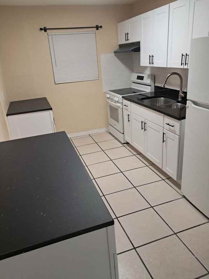 1013 Mayflower Rd - Photo 6 of 16