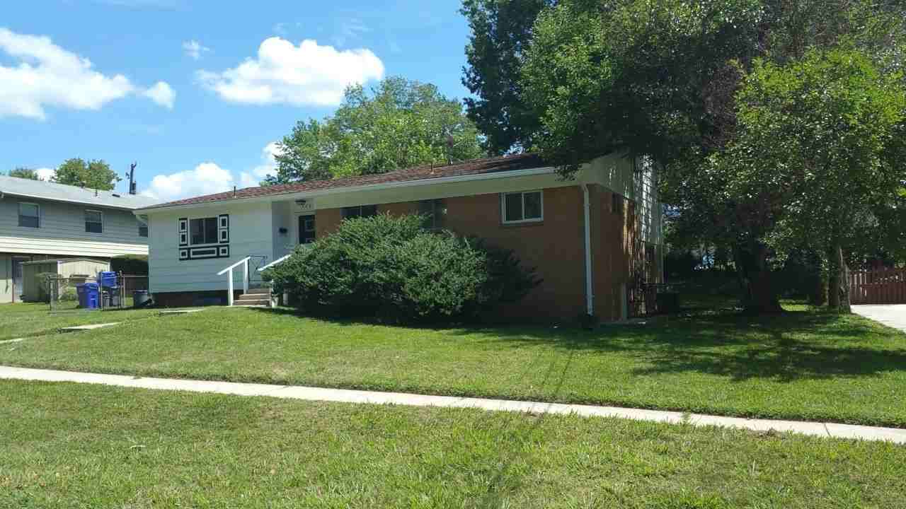 4002 Blackpool Rd - Photo 2 of 23