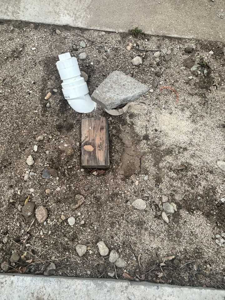 531 W River Rd - Photo 6 of 15