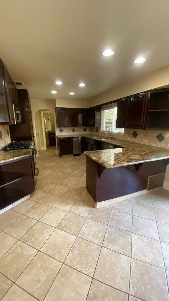 352 Ohio Cir - Photo 7 of 20