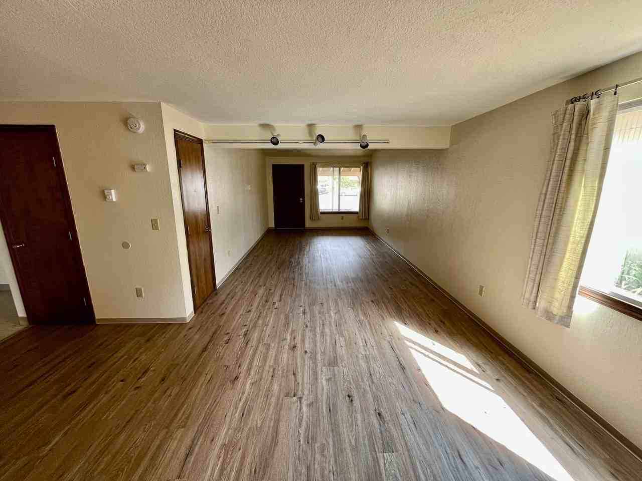 182 Se Atwood Ave - Photo 3 of 20