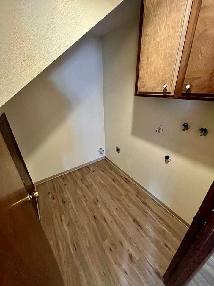 182 Se Atwood Ave - Photo 5 of 20