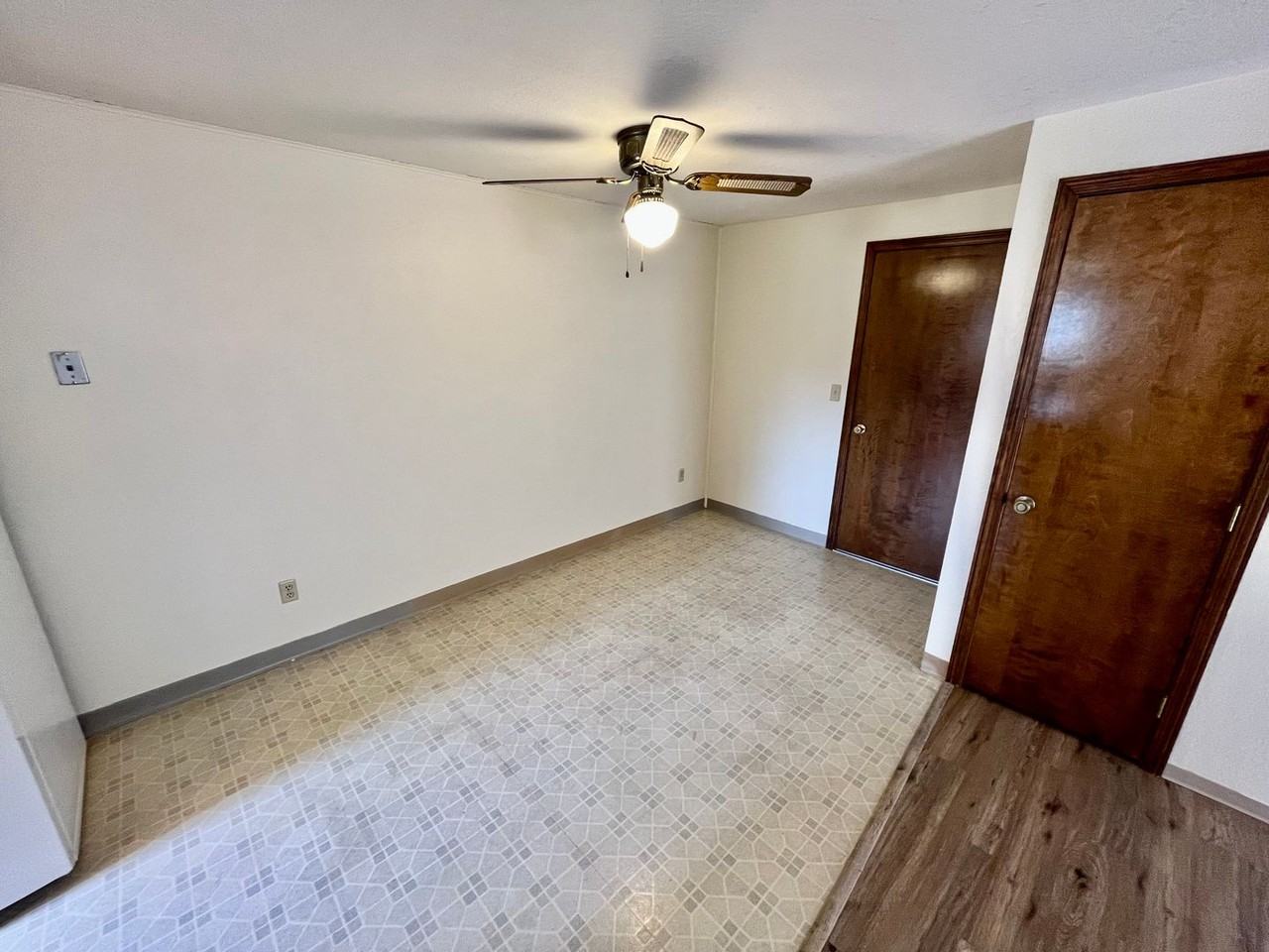 182 Se Atwood Ave - Photo 6 of 20