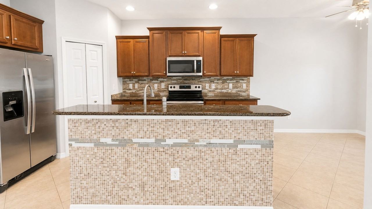 7915 Moonstone Dr #26-105 - Photo 6 of 32