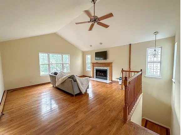 2462 Frost Dr #0 - Photo 2 of 18