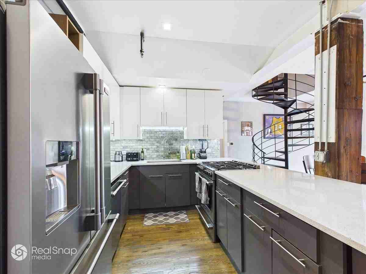 2221 N Lister Ave #3C - Photo 6 of 29