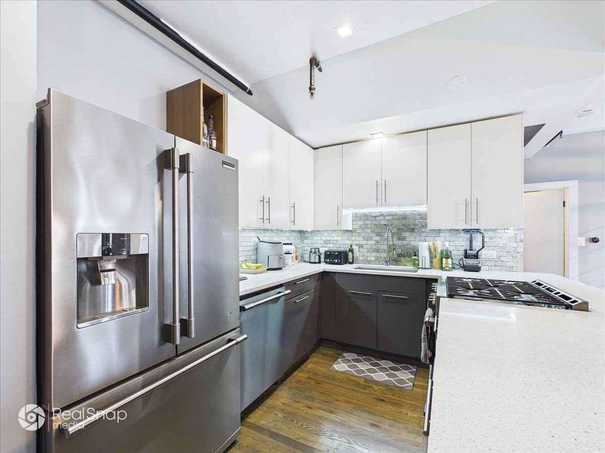 2221 N Lister Ave #3C - Photo 7 of 29
