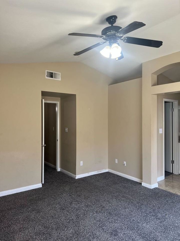 4326 Stride Way - Photo 6 of 19