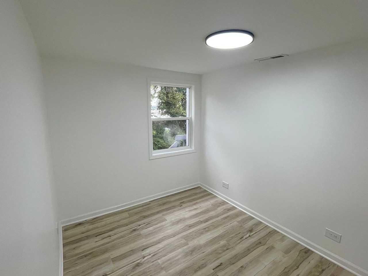 39259 N Jackson Dr #3 - Photo 7 of 17
