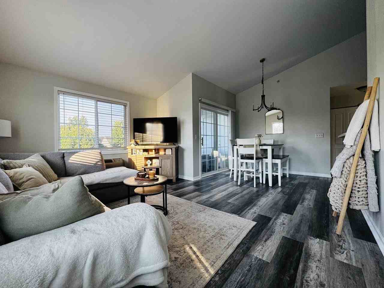 128 Bertram Dr #M - Photo 3 of 17