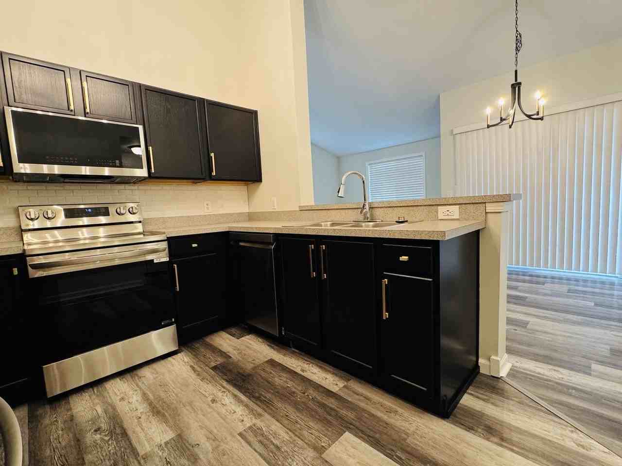 128 Bertram Dr #M - Photo 5 of 17