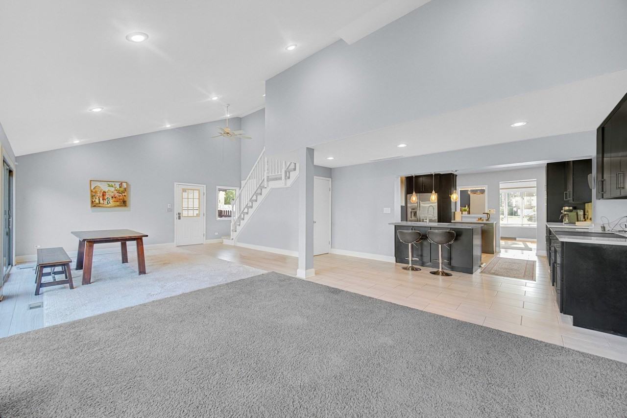 23327 N Wildwood Ln - Photo 5 of 26