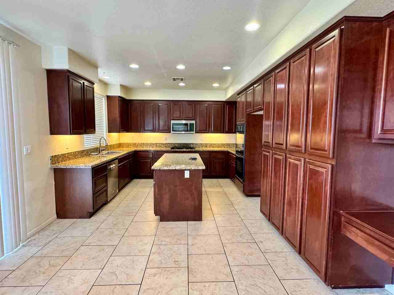 31916 Penguin Pl - Photo 3 of 29