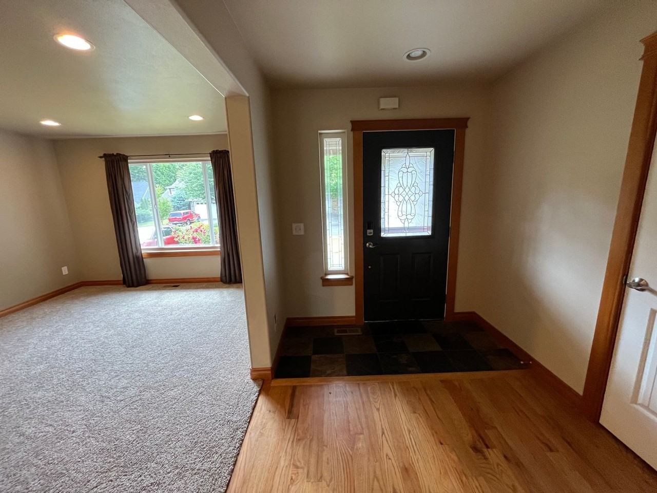 1661 Fruitland Dr - Photo 3 of 28