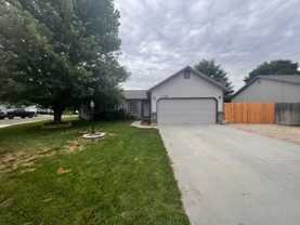 1132 N Maple Creek Ave - Photo 1 of 1