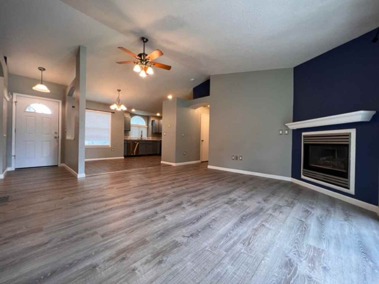 1132 N Maple Creek Ave - Photo 6 of 27