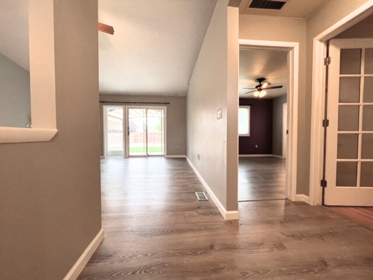 1132 N Maple Creek Ave - Photo 7 of 27