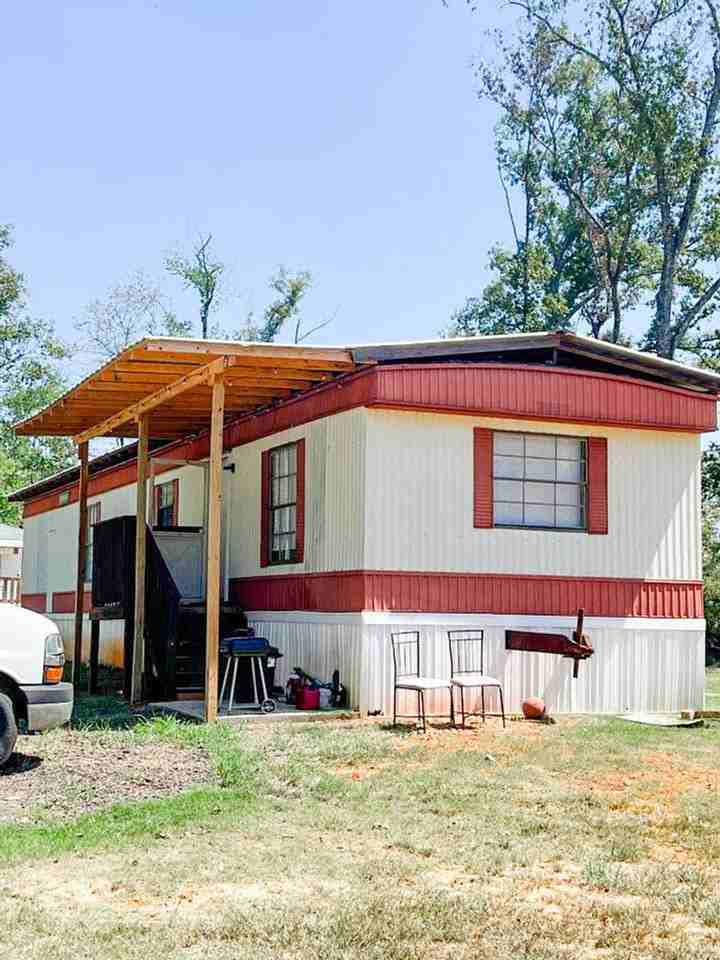 28262 Pecan St - Photo 2 of 11