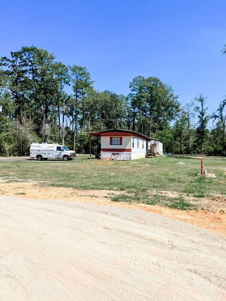 28262 Pecan St - Photo 3 of 11