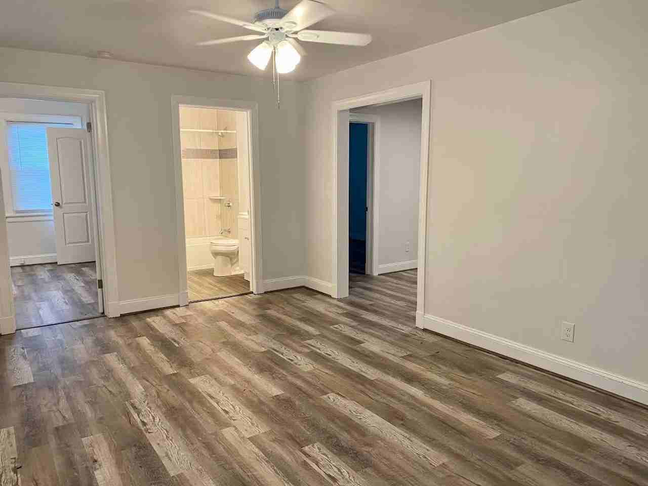 170 Rodman Rd - Photo 7 of 26