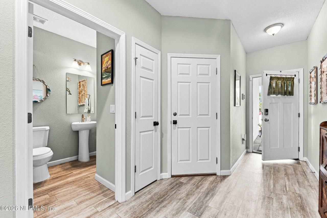 856 5th Ave S - Photo 4 of 25