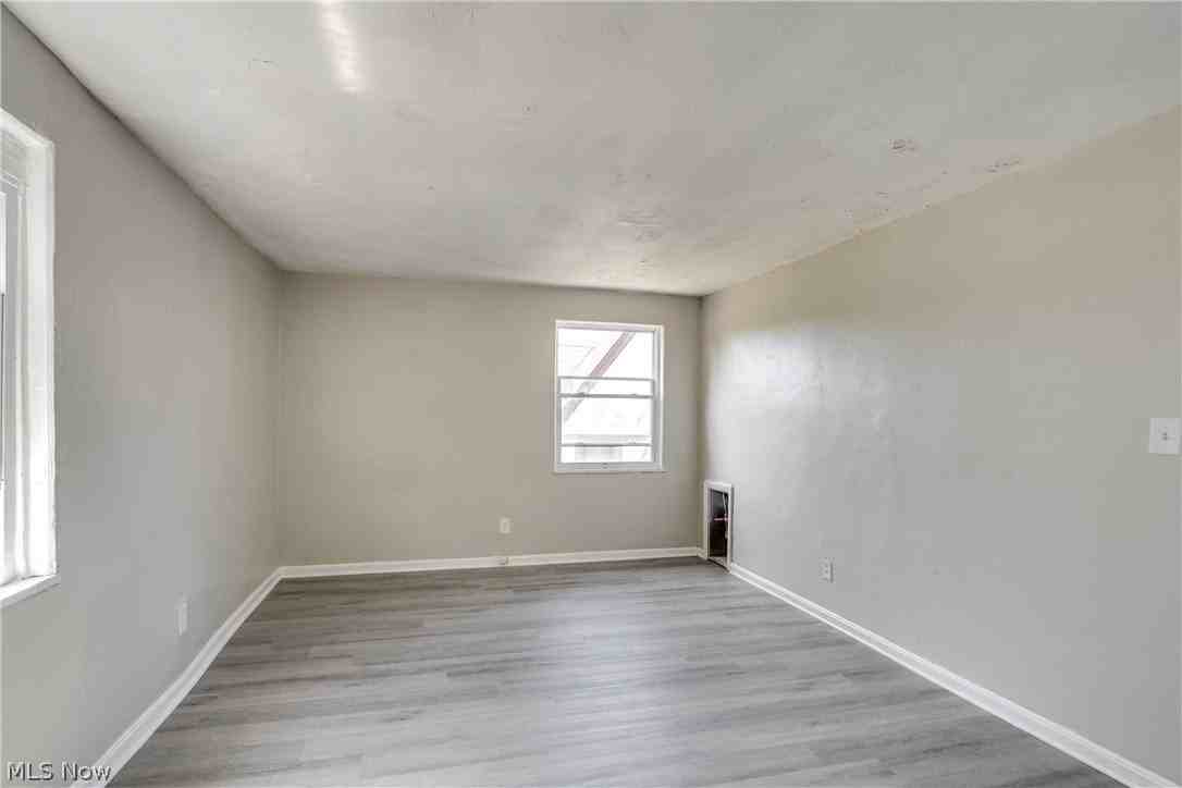 2885 Hampton Rd - Photo 7 of 13