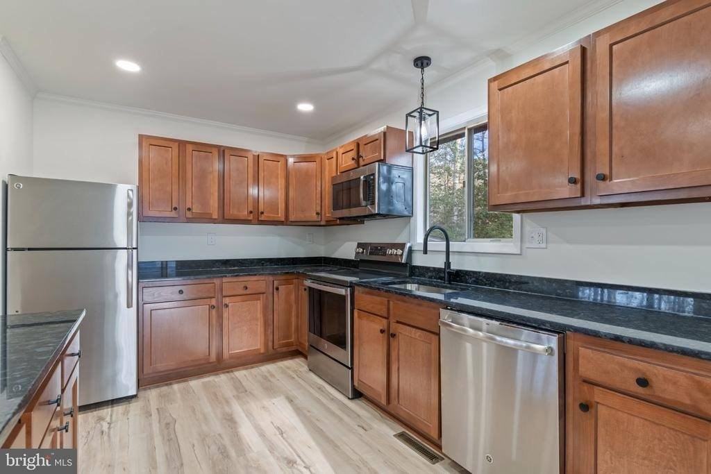 12403 Ridge Rd - Photo 6 of 16