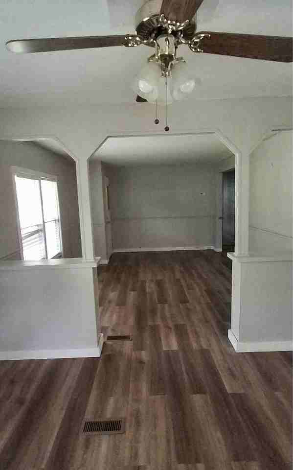611 Nw Yates Loop - Photo 4 of 18