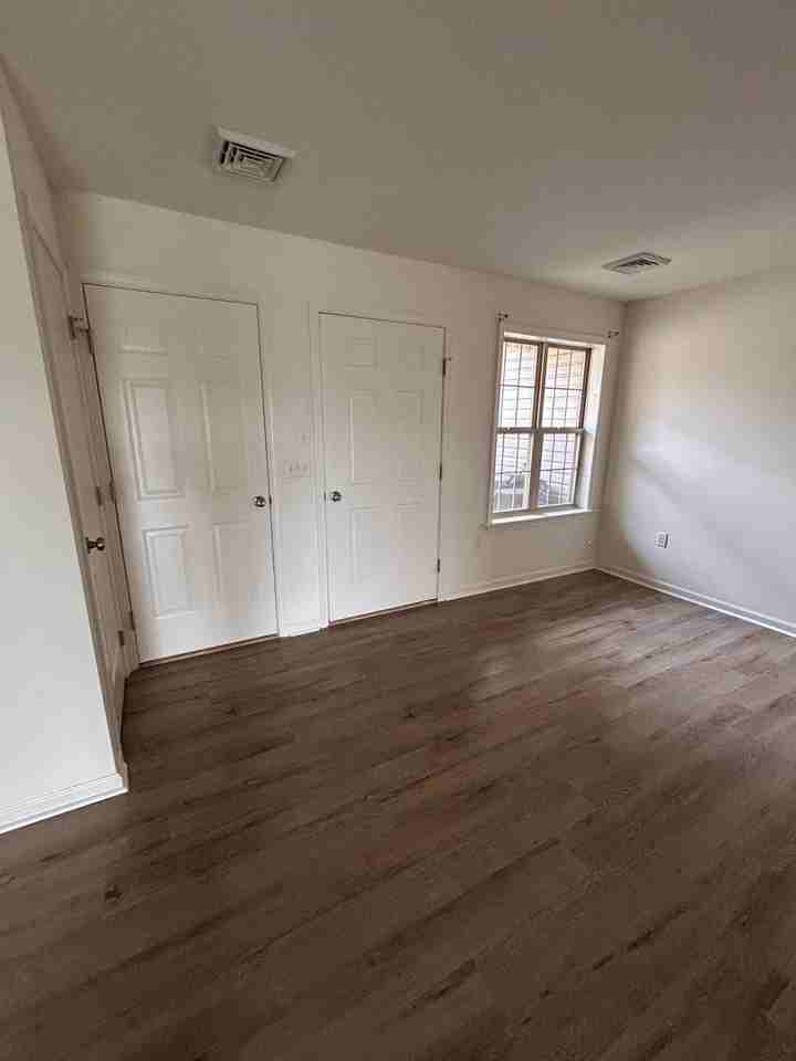 154 Nicole St - Photo 2 of 22