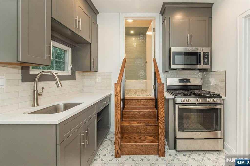 200 Valley Brook Ave - Photo 6 of 19