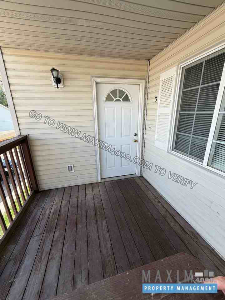 1128 E Carolina Ave #3 - Photo 2 of 14