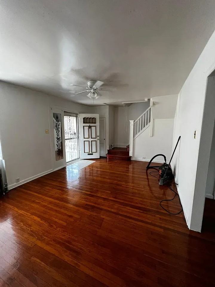 926 E Stafford St - Photo 4 of 20
