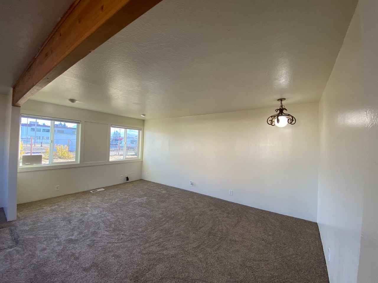 2602 Eide St - Photo 6 of 26
