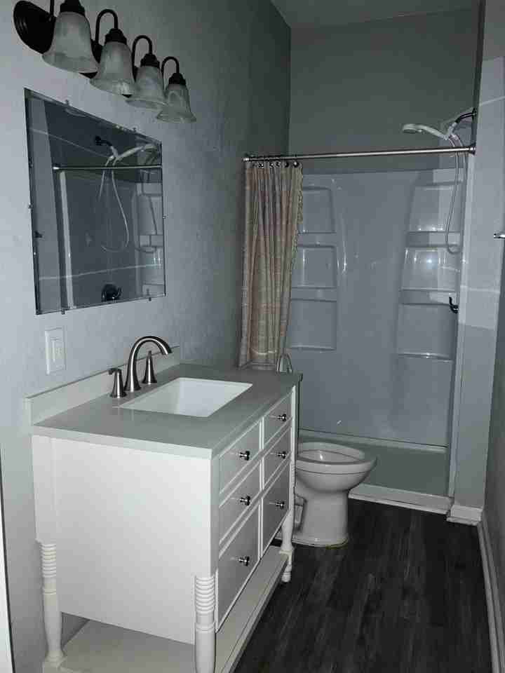 1121 N 6th St - Photo 6 of 9