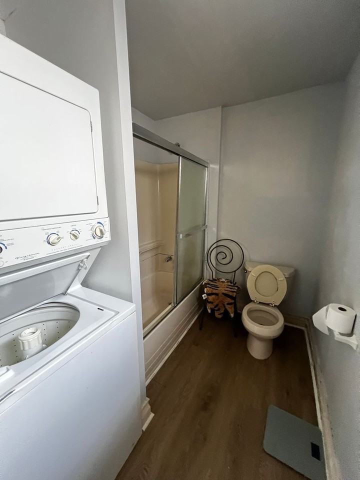 425 N Preston St - Photo 4 of 17
