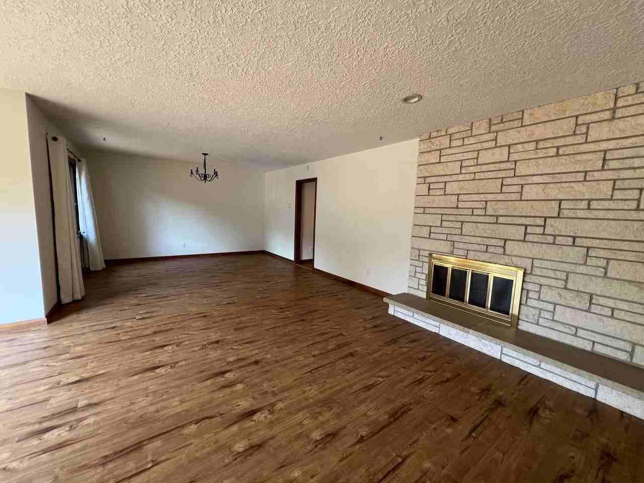 5005 Eureka Way - Photo 4 of 38