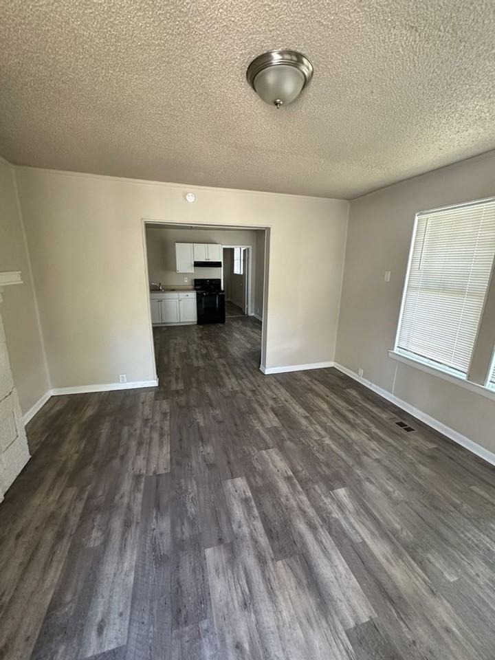 2024 Ruby St - Photo 2 of 18