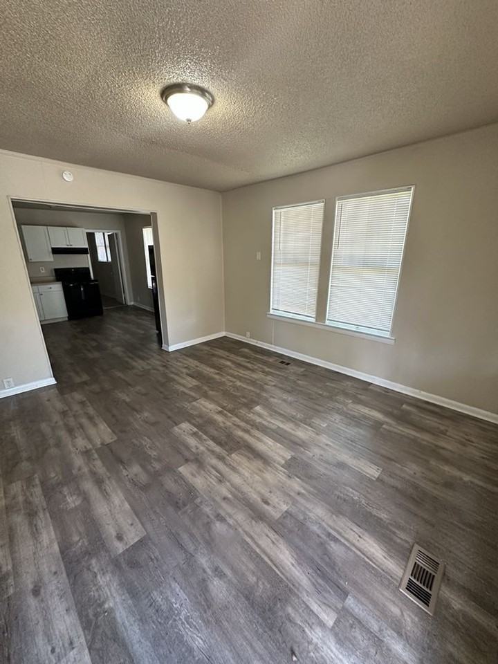 2024 Ruby St - Photo 4 of 18