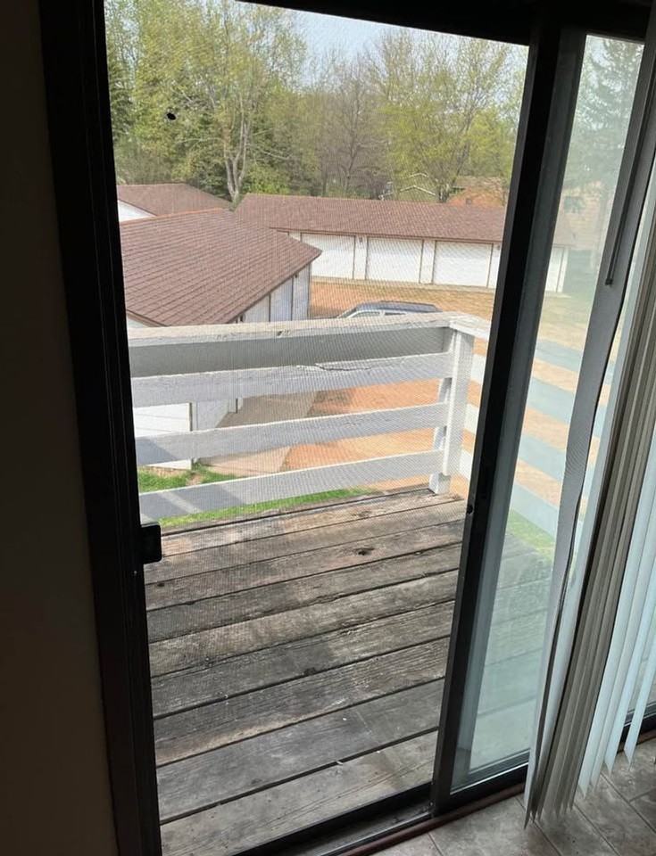 425 Hillside Dr - Photo 4 of 10