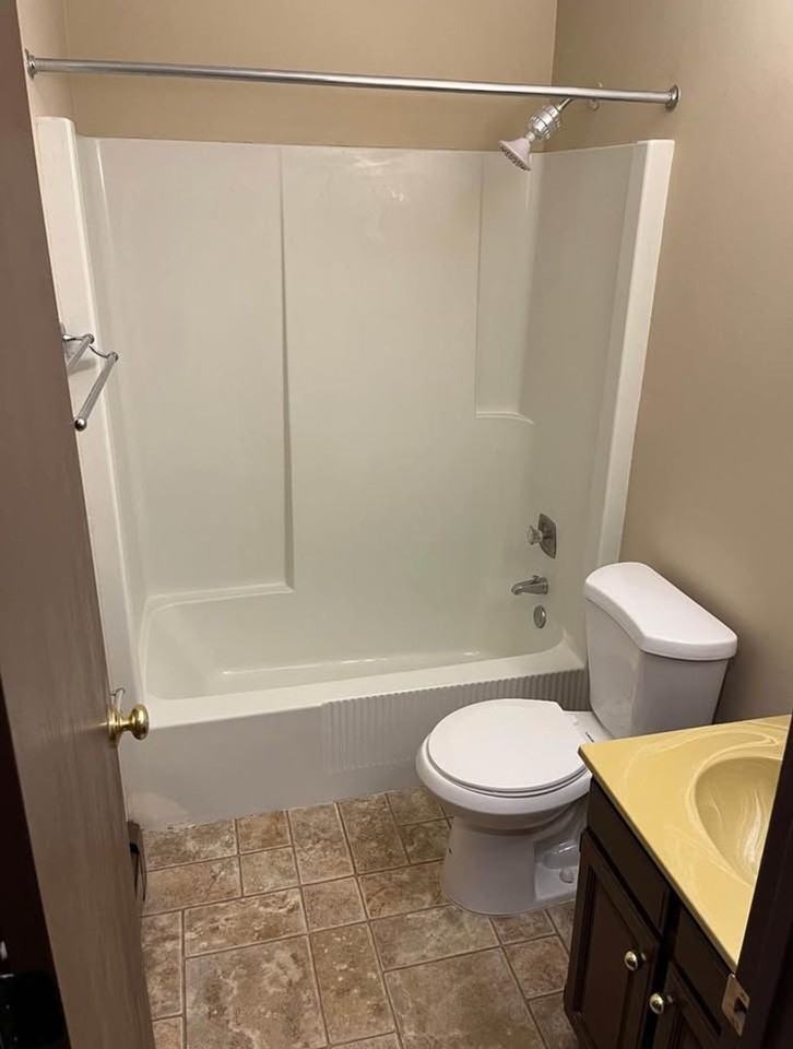425 Hillside Dr - Photo 7 of 10