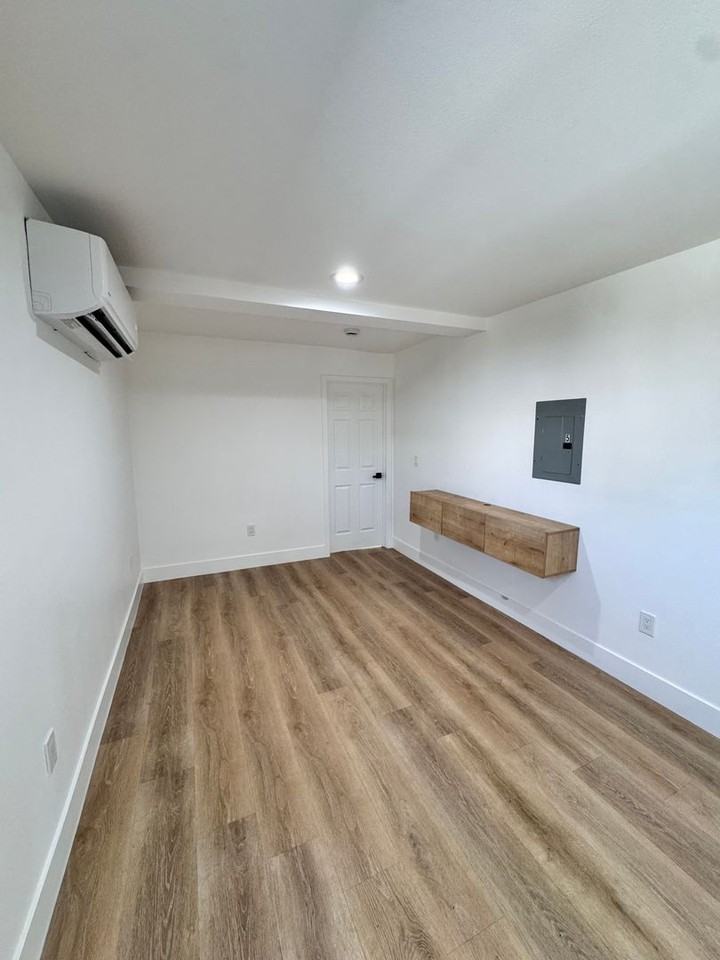 3781 Green Ave #5 - Photo 2 of 25