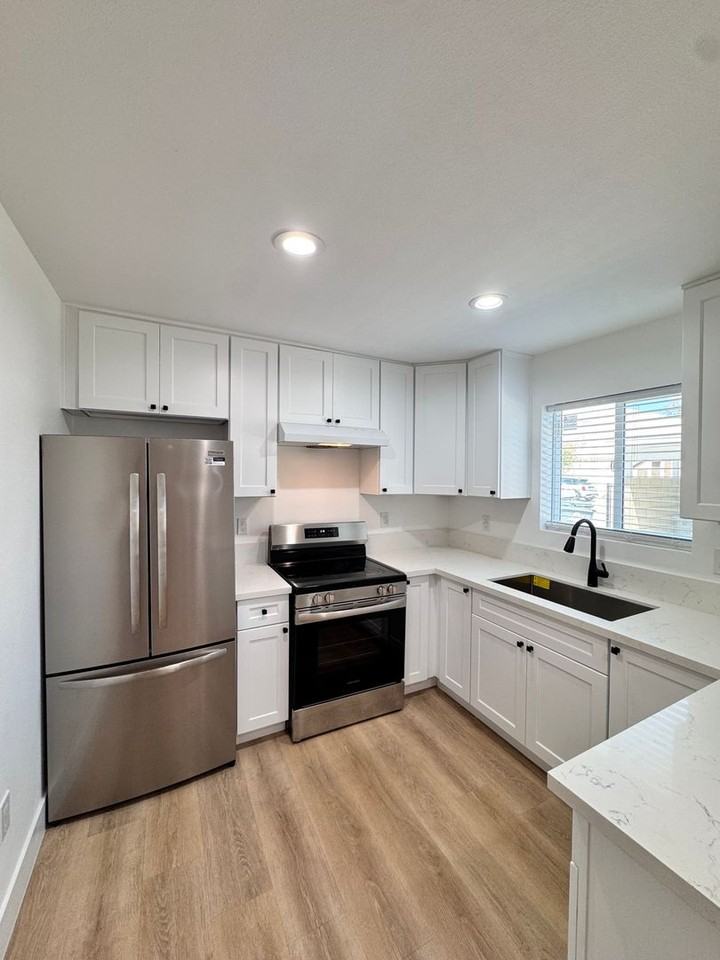 3781 Green Ave #5 - Photo 5 of 25