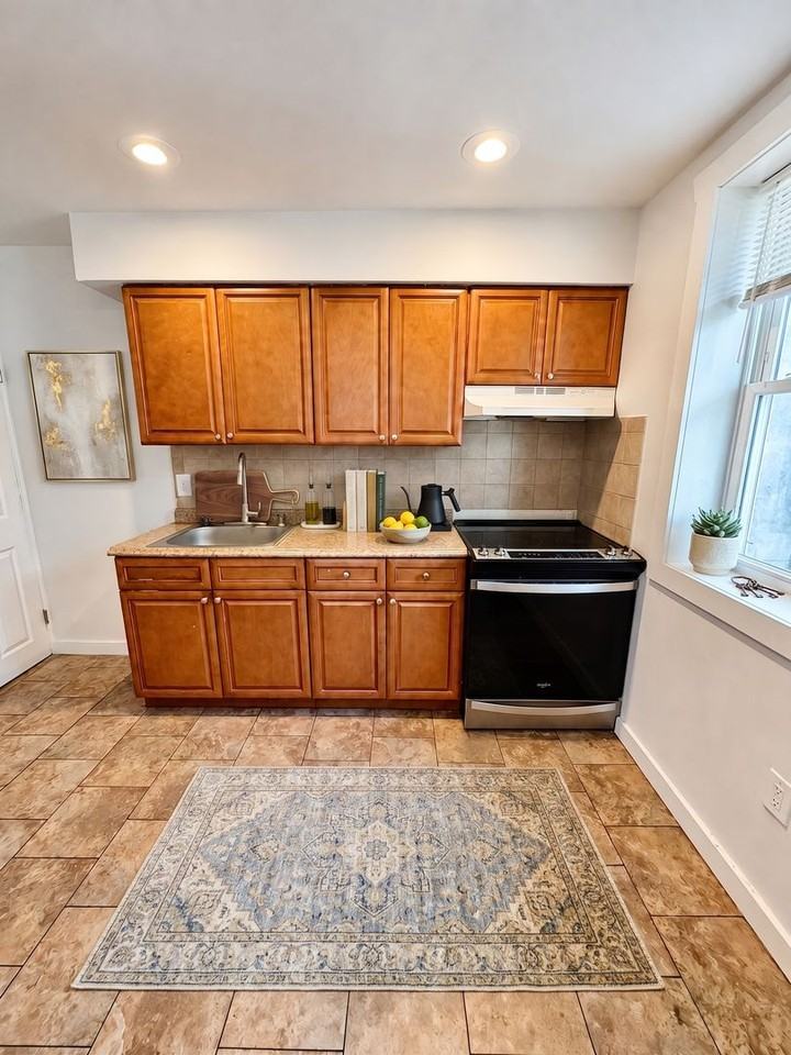 3130 Hartville St - Photo 4 of 24