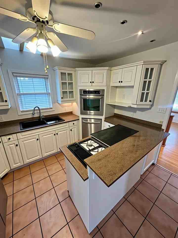 122 Livingston Ave - Photo 2 of 4